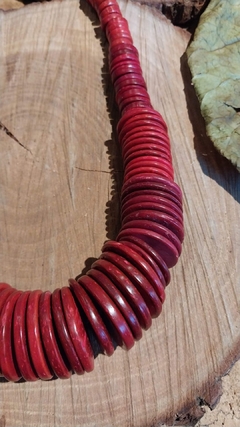 Colar Africano Vermelho na internet
