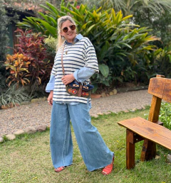 Blusa Listra Marinho na internet