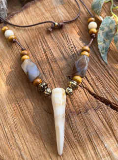 Colar Dente Nude - MARIA FLOR 