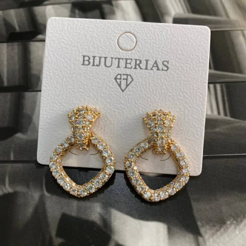Brinco Pendende Zircônias ABA17418 -5 (12 pares)