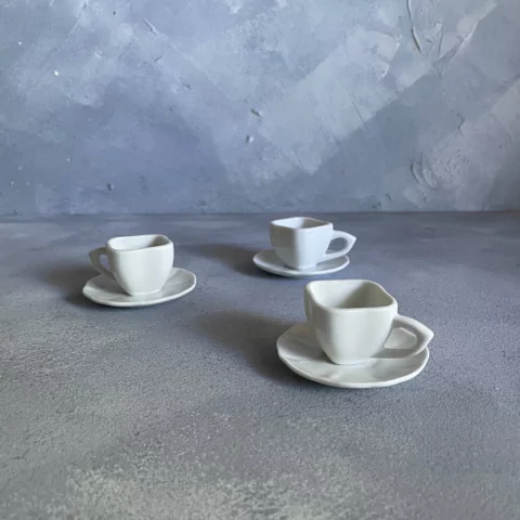 Taza con Plato estilo Limoges para adorno