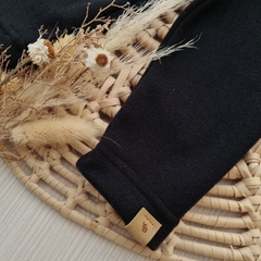 Calzas Gamuzadas Lisa Negra - YesBebes - Fabricante Ropa de Bebés