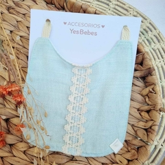 Babero Aqua Pastel Puntilla 1