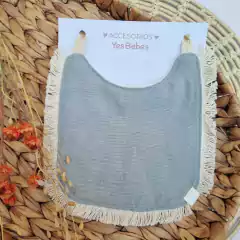 Babero Verde Flecos