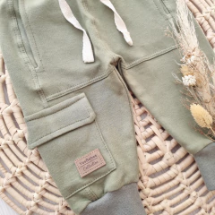 Jogger Rústico Simón Verde Oliva - YesBebes - Fabricante Ropa de Bebés