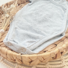 Body Kimono Gris Manga Corta - YesBebes - Fabricante Ropa de Bebés