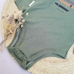 Body Salchichas Verde Oliva Manga Larga - YesBebes - Fabricante Ropa de Bebés