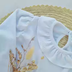Remera Amelia Morley Blanca Manga Larga en internet