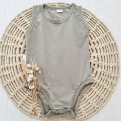 Body Musculosa Lisa Verde Seco