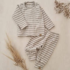 Pijama 2 Piezas Rayado Gris Gamuzado - comprar online