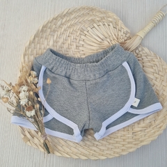 Short Deportivo Gris