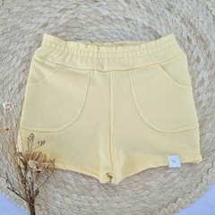 Short Amarillo Bolsillo Rústico