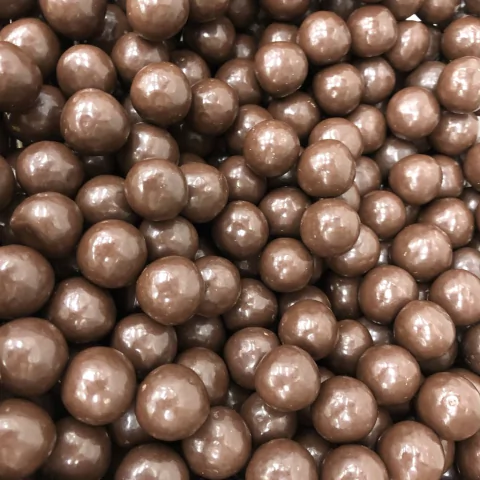 DRAGEADO COM LICOR CEREJA CHOCOLATE AO LEITE | 100g