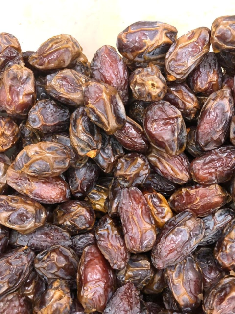 TÂMARA JUMBO (GRAÚDA) COM CAROÇO | 100g