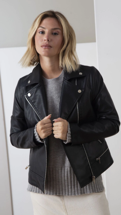 Campera Ecocuero Evelyn Negro Plata