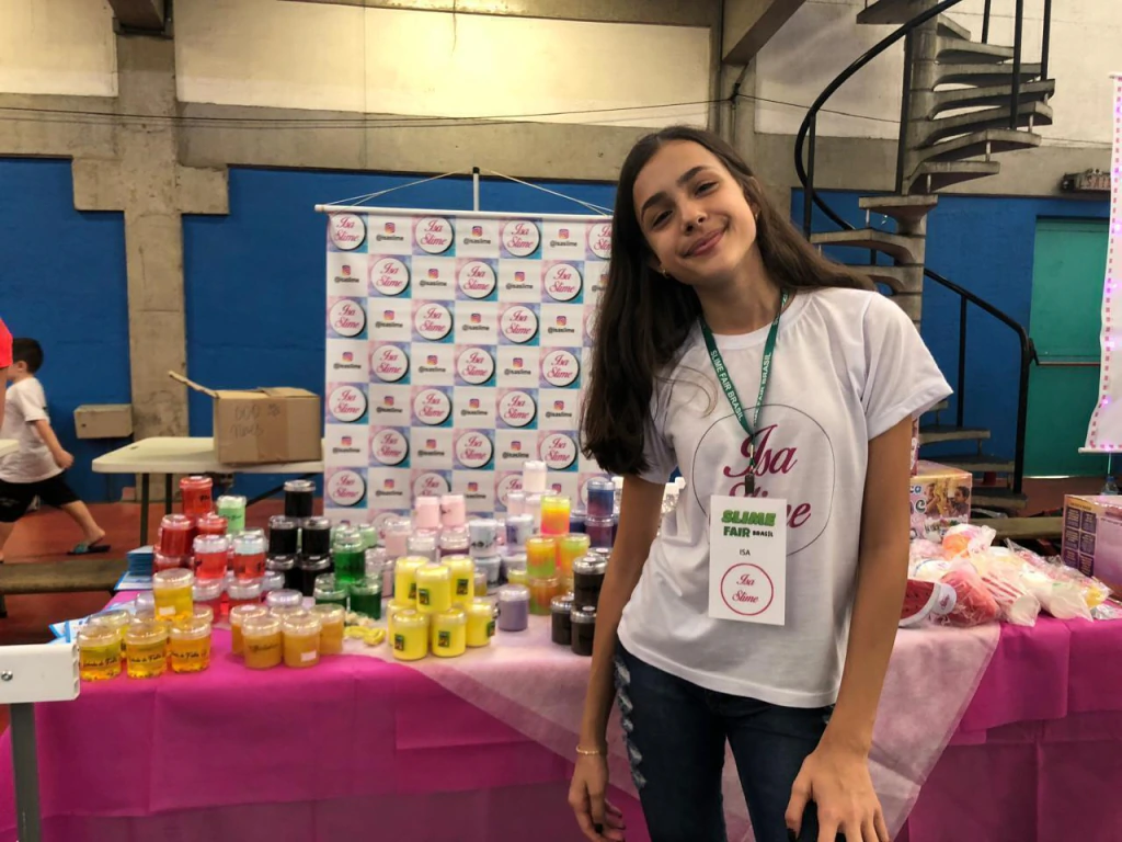 Isa Slime na Slime Fair Brasil