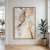 Quadro Decorativo Brilho Suave - Arte Delicada em Tons Neutros