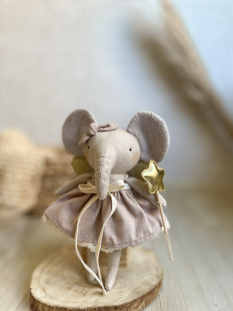 Amiguinhos baby: elefante Gabi fadinha