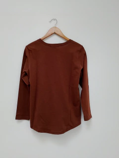 Remera TAURO chocolate en internet