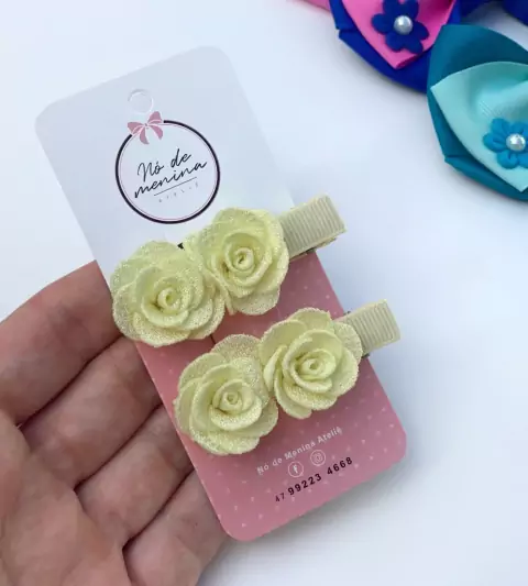 Parzinho Flor amarelo bebê