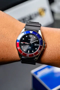 Reloj Casio MDV-106B-1A2V Analog - Gent's - comprar online