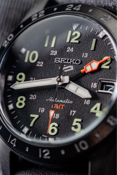 Reloj Seiko 5 Sports GMT Hombre SSK025K1 - Universal Shop Colombia