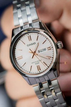 Reloj Casio LTP-1335D-4AV - Universal Shop Colombia
