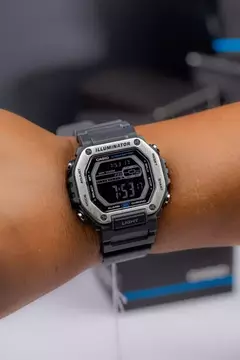 Reloj Casio MWD-110H-8BV en internet