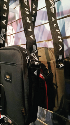 Morral SLING BAG en internet