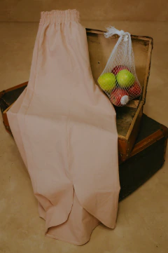 Pantalon Presente rosa viejo - tienda online
