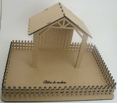 Presépio Casinha 15cm Base 30x40cm Com Cerca Pintada - comprar online