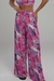 Calça Pantalona Estampa Penas Coloridas Fluity