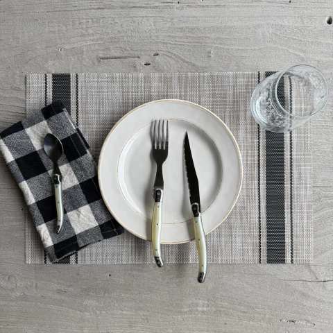 Individuales Lisa negro Pack x 4 u. - comprar online