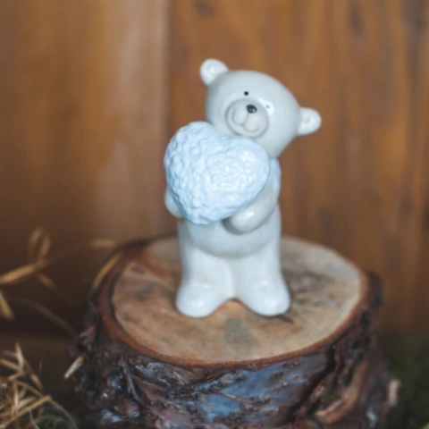 Ursinho em Pé com Coração Cerâmica Home - comprar online