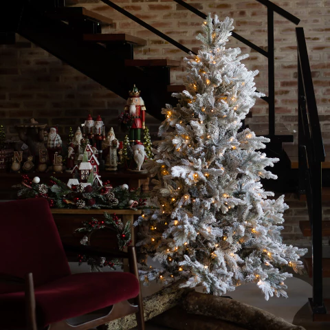 Pinheiro Luxury Berna Nevado com Led 210cm - comprar online