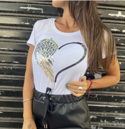 Remera Alas Corazón