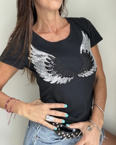 Remera Alas frente - comprar online