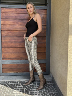 Jeans Reptil Rosh en internet