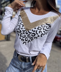 Remera Diagonal manga larga