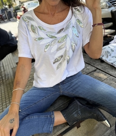 Remera hojitas talle amplio