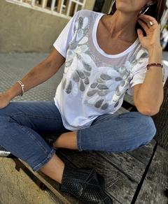 Remera Pétalos Talle amplio