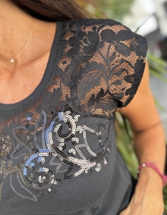 Remera Encaje bordada - comprar online