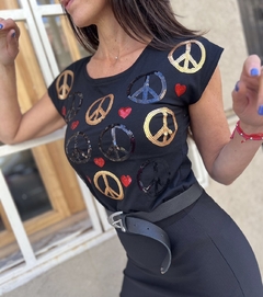 Remera Signo Paz