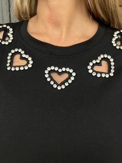 Remera Strass Elastizada Corazón en internet