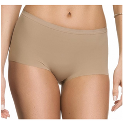 Calcinha Magic com enchimento no Bumbum Zee Rucci na internet