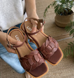 SANDALIA SUNA CHOCOLATE en internet