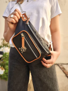 RIÑONERA MARTINA ANTONIA AGOSTI