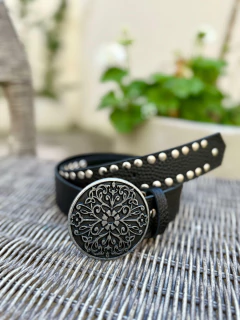 CINTO TEXAS CUERO NEGRO Y TACHAS - comprar online