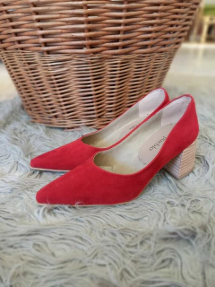 STILETTO ROJO