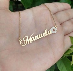 Colar de nome com flor banhado a ouro 18kl - comprar online